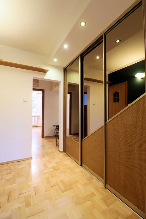 ul.STARZYŃSKIEGO/ 4 pokoje / po remoncie / dużo szaf / tereny zielone