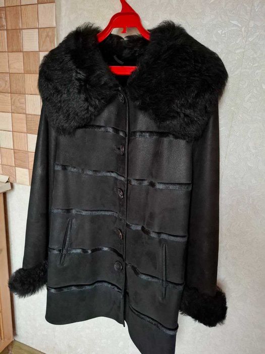 Продам женскую дубленку, свою, производство Италия