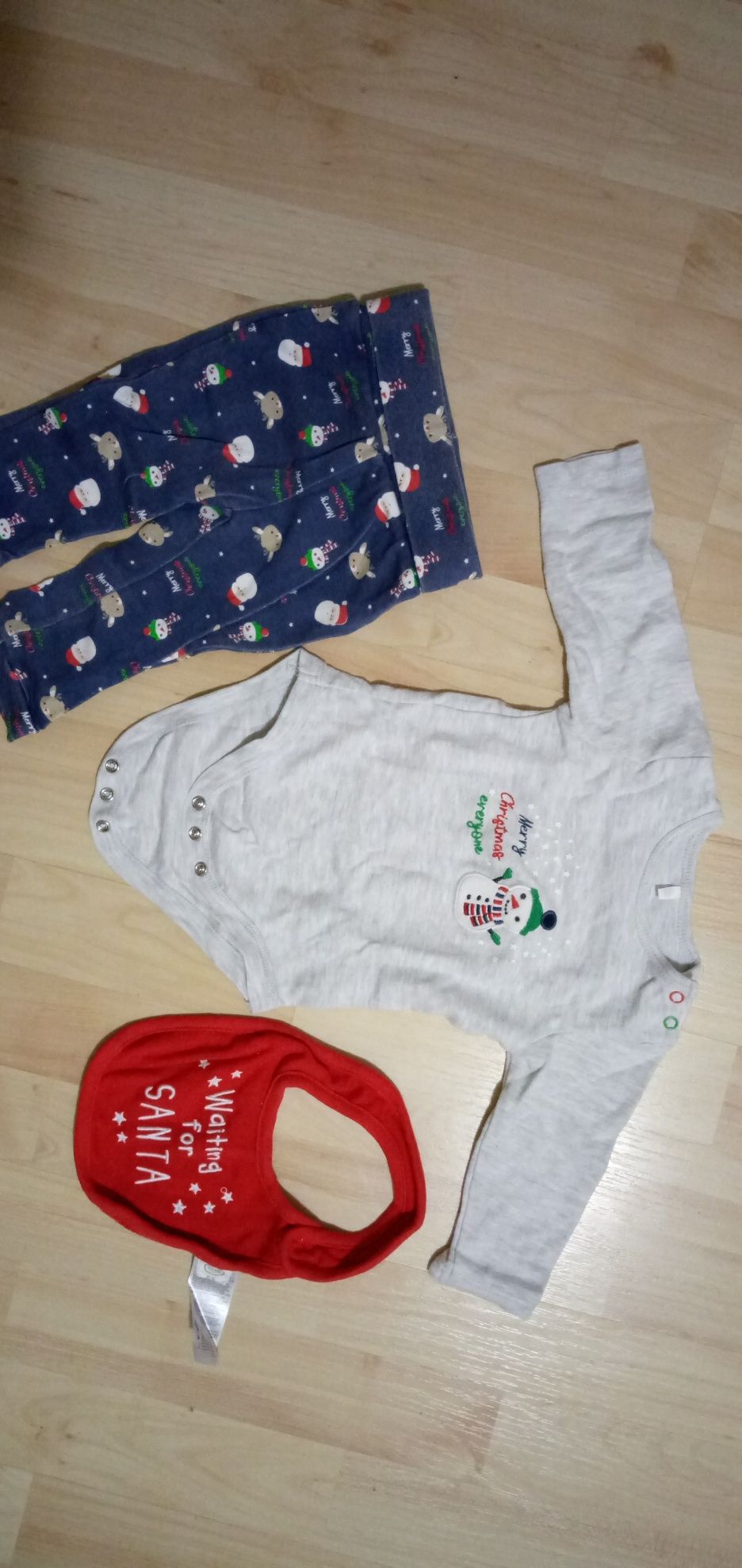 Боди детский новогодний со штанишками и слюнявчиком
