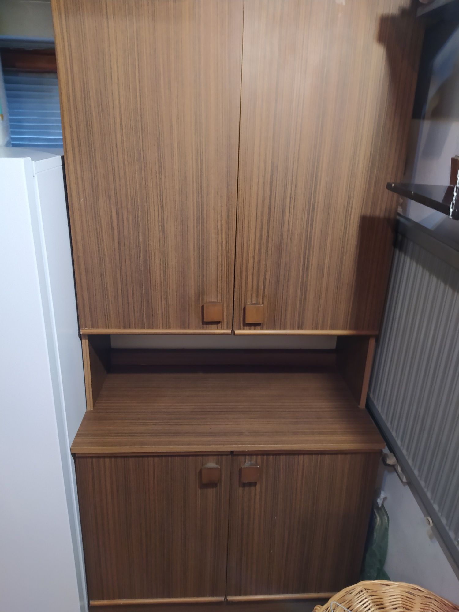 Meble pojemne; zestaw szafki witryna biblioteczka