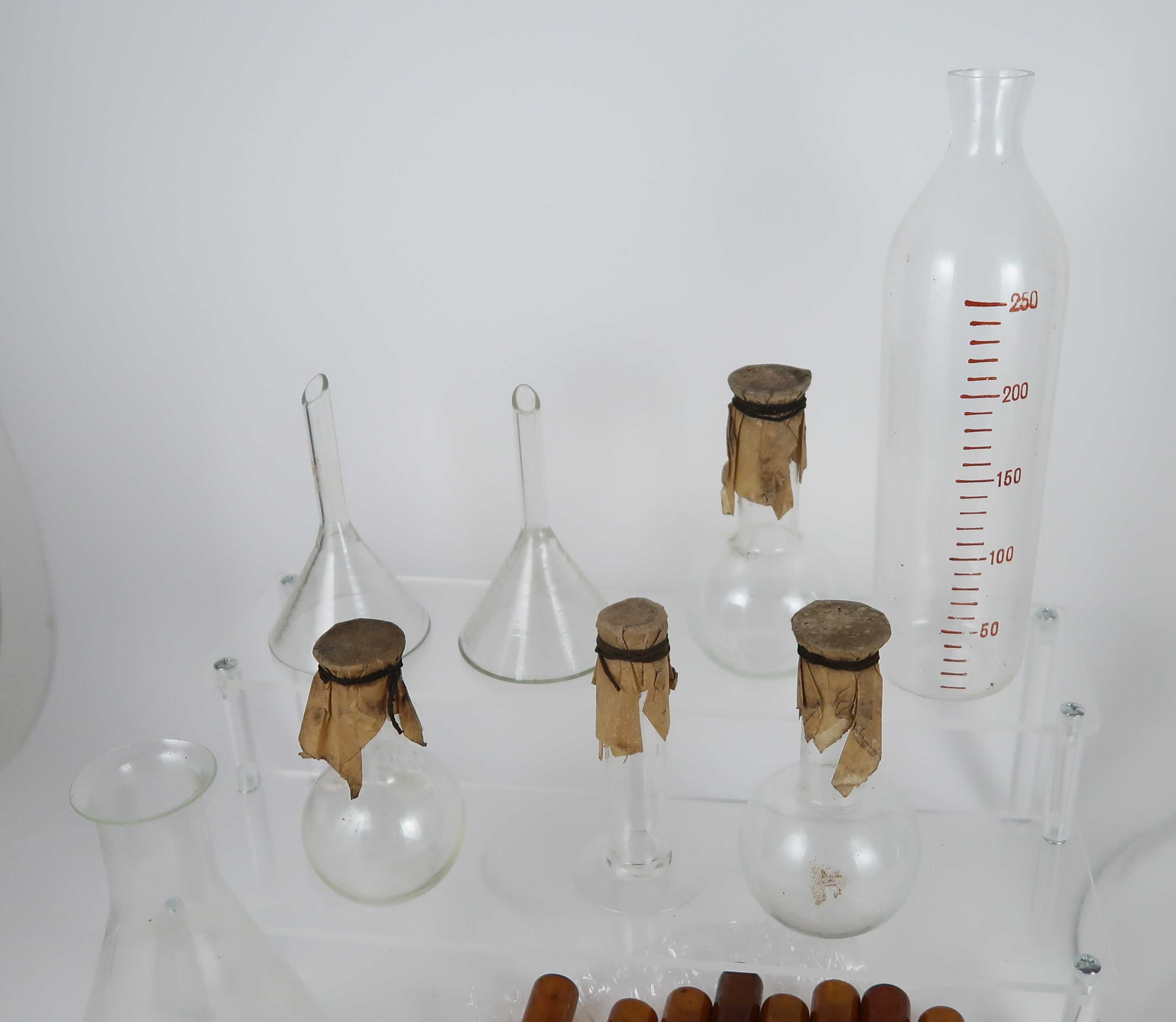 Lote de peças de laboratório / farmácia