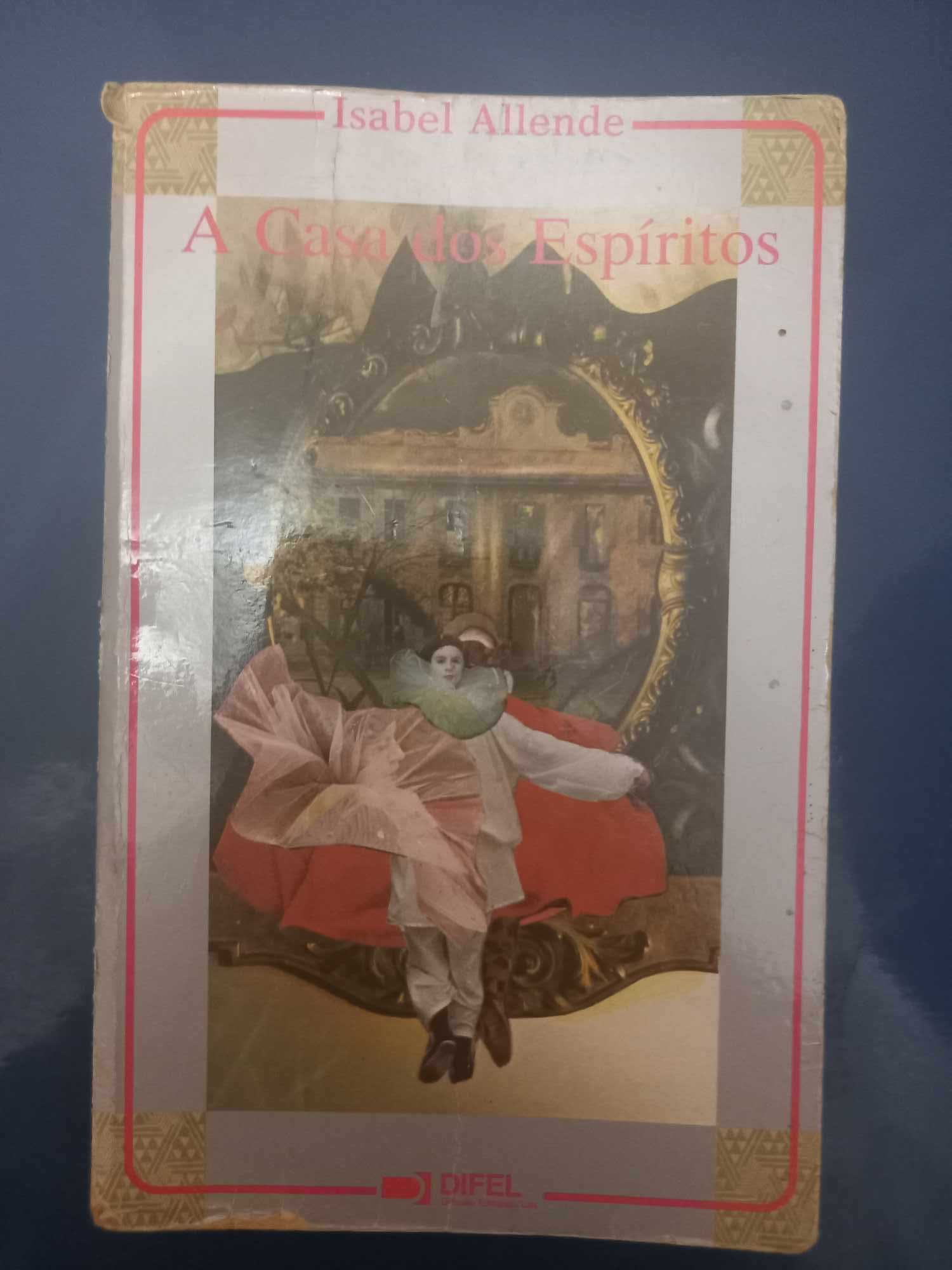 Livro A casa dos espiritos (Portes Grátis)