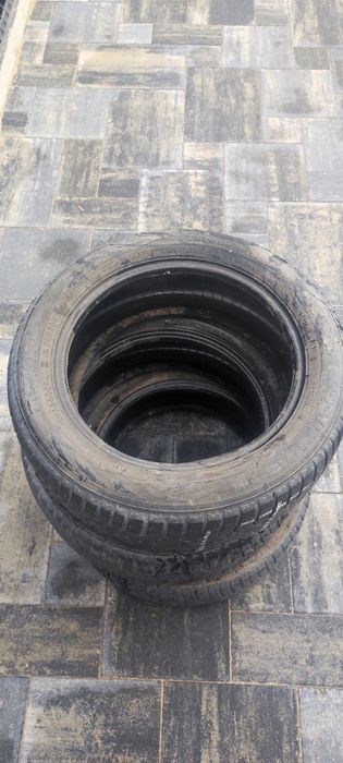 Trzy opony zimowe Nokian