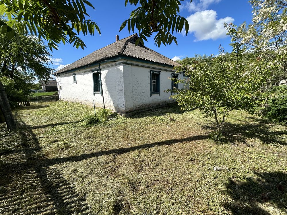 Продається будинок,як для постійного проживання так і для дачі