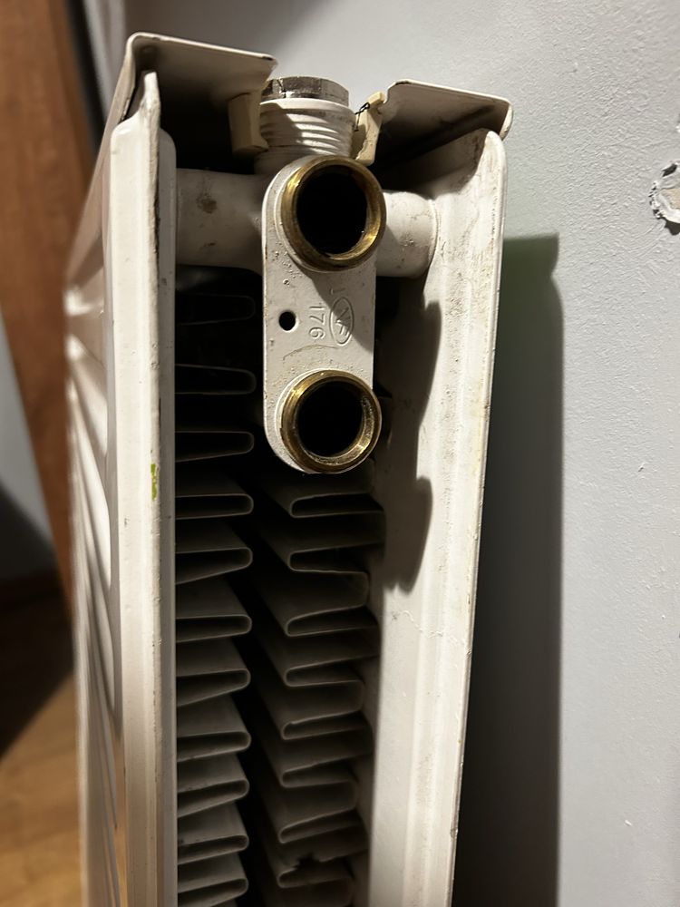Grzejnik kaloryfer Brugman 70 x 60 plus termostat
