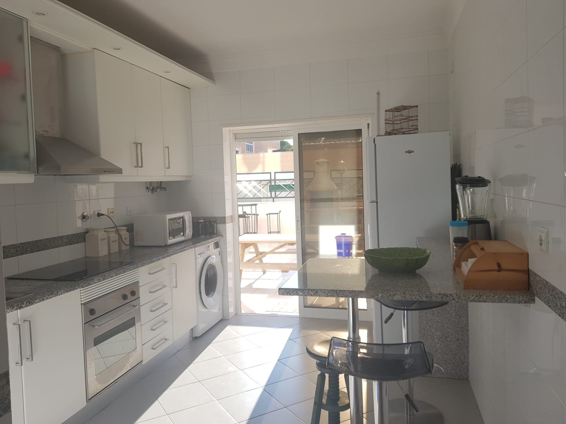 Quarto suite, casa de banho privativa, na Costa da Caparica!