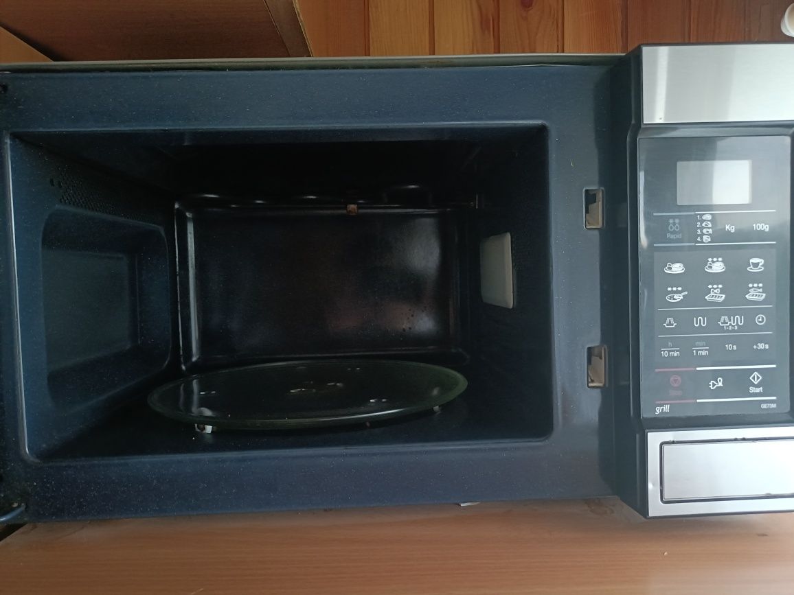 Mikrofalówka Samsung GE73M 750W