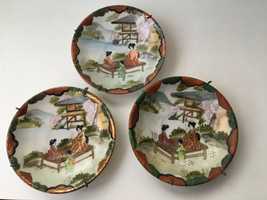 Dois pratos chineses "famille verte", marcados cerca 1920-30