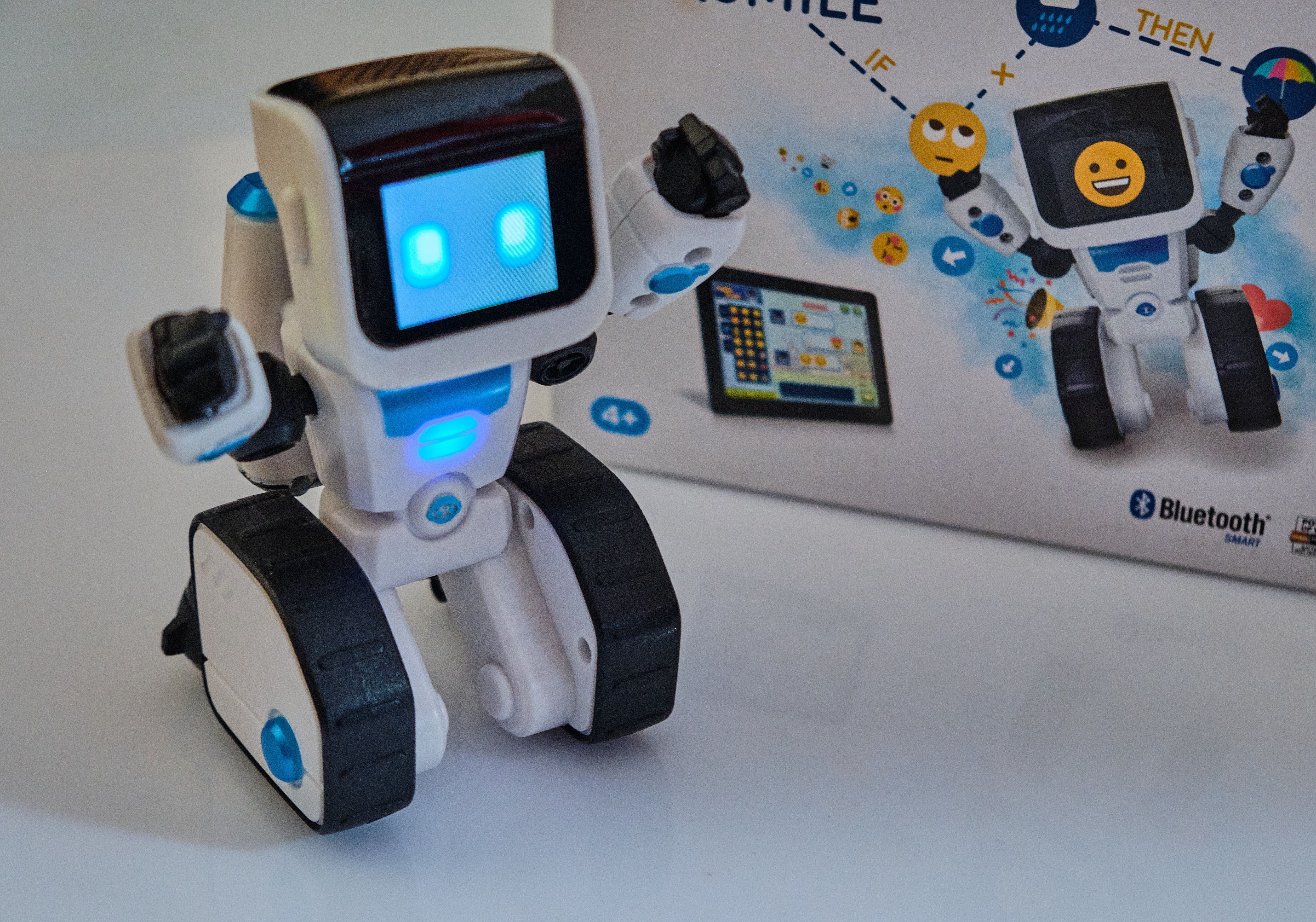 Robot COJI edukacyjny sterowany z aplikacji iphone ipad android