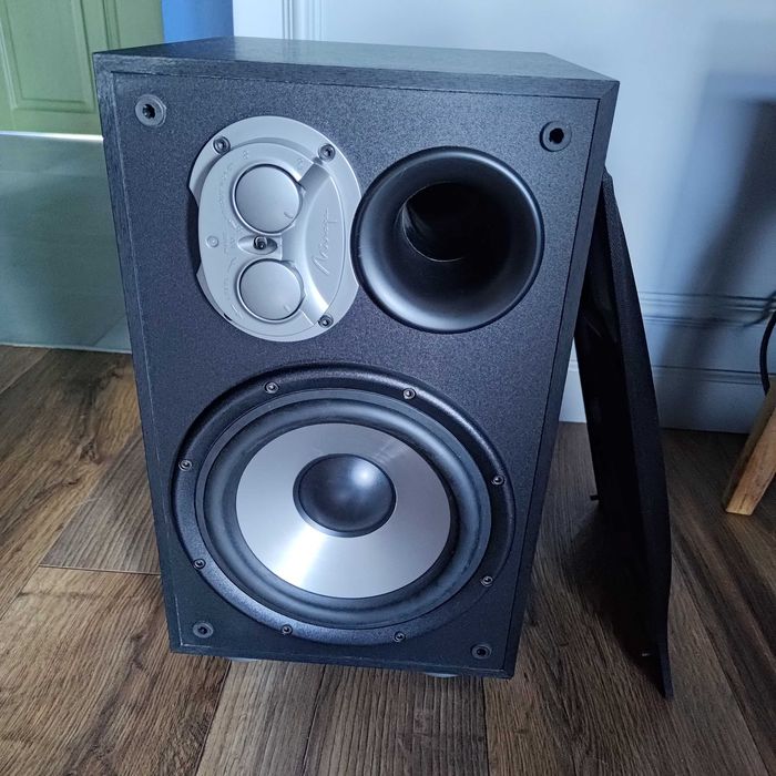 Subwoofer aktywny Mirage LF100