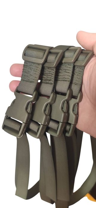 Компресійна, крепіжна, утілітарна стяжка стропа для спорядження.
Колір