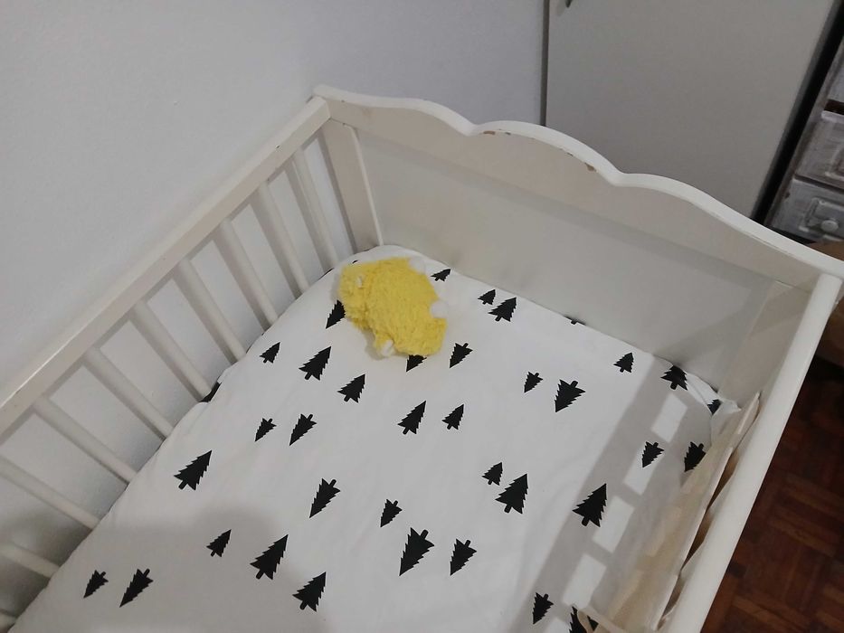 Vendo Berço e colchão