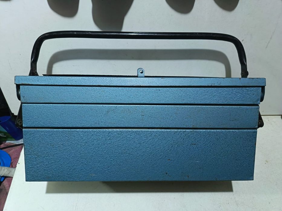 Skrzynka narzędziowa metalowa duża