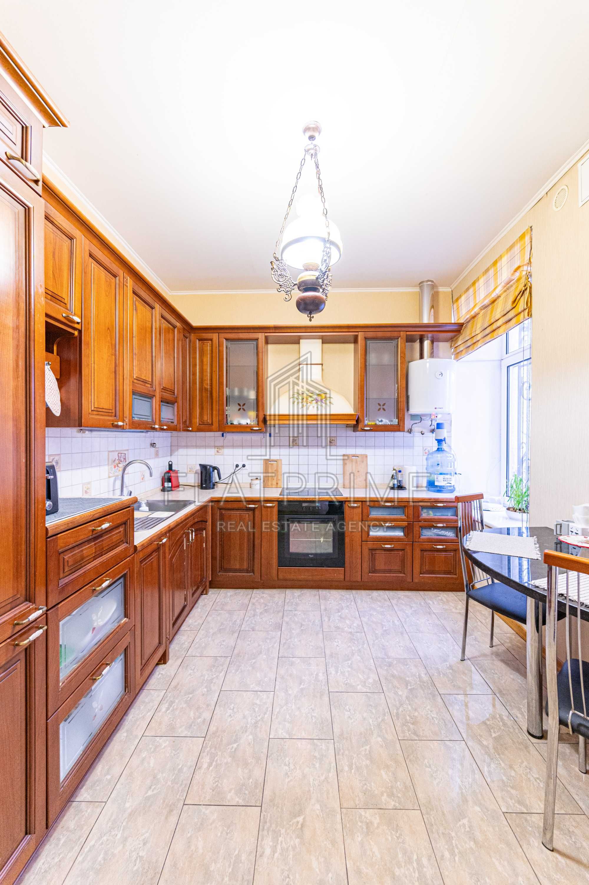 Без% Продаж 3-х кімнатної квартири, 135 м2, вул. Назарівська, 9
