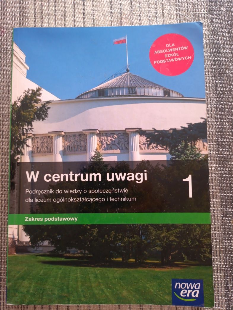 Sprzedam podręcznik do WOS do 1 klasy