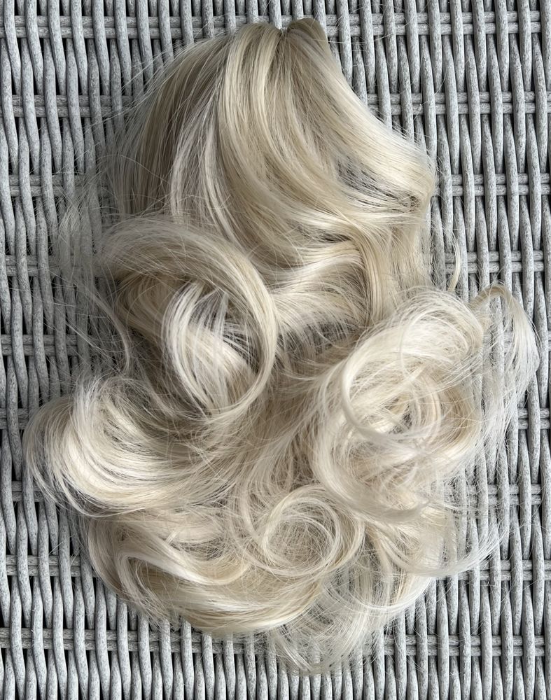 Włosy doczepiane, jasny blond, kucyk, treska 34 cm ( 624 )