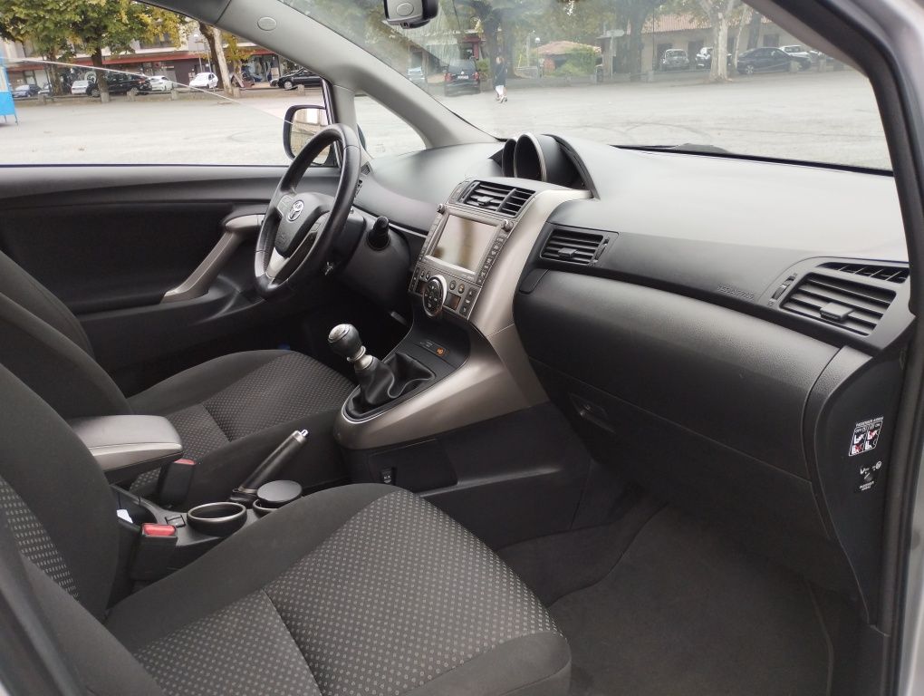 Toyota Verso 7 lugares 2.0D4D 2010