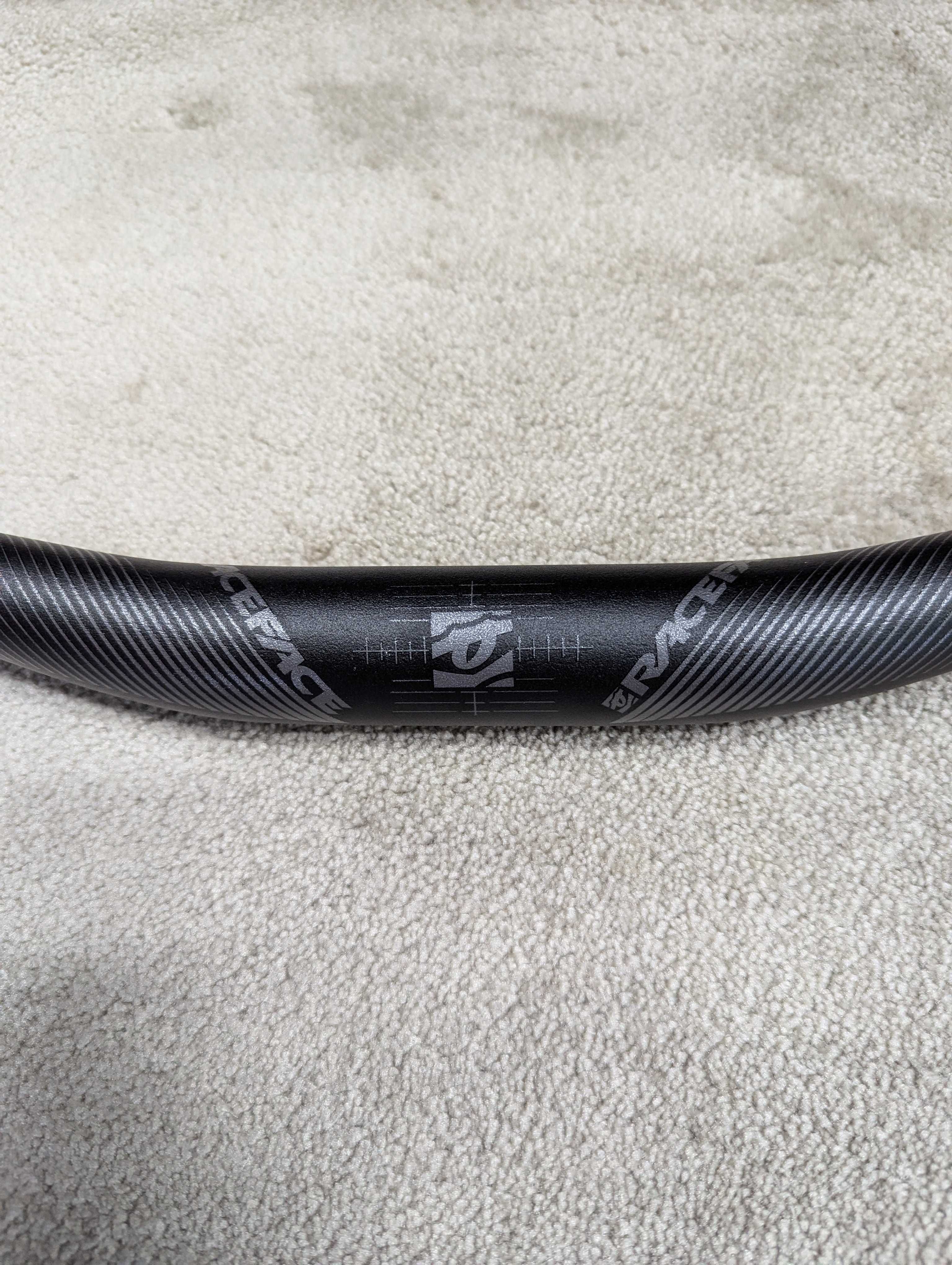 Kierownica RACE FACE Aeffect R 35mm 20mm 780mm MTB Enduro Downhill DH