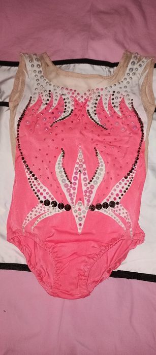 Продам купальник для художньої гімнастики.