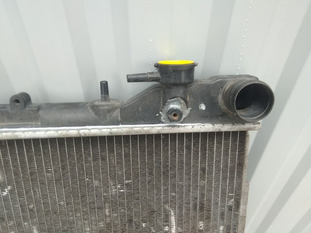 Радиатор охлаждения Subaru