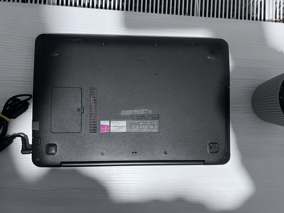 Ігровий ноутбук ASUS I7-5500U  NVIDIA GEFORCE 940m