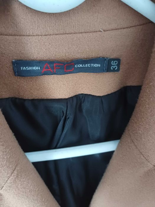 Płaszczyk jesienno/zimowy r.38 40% wełny