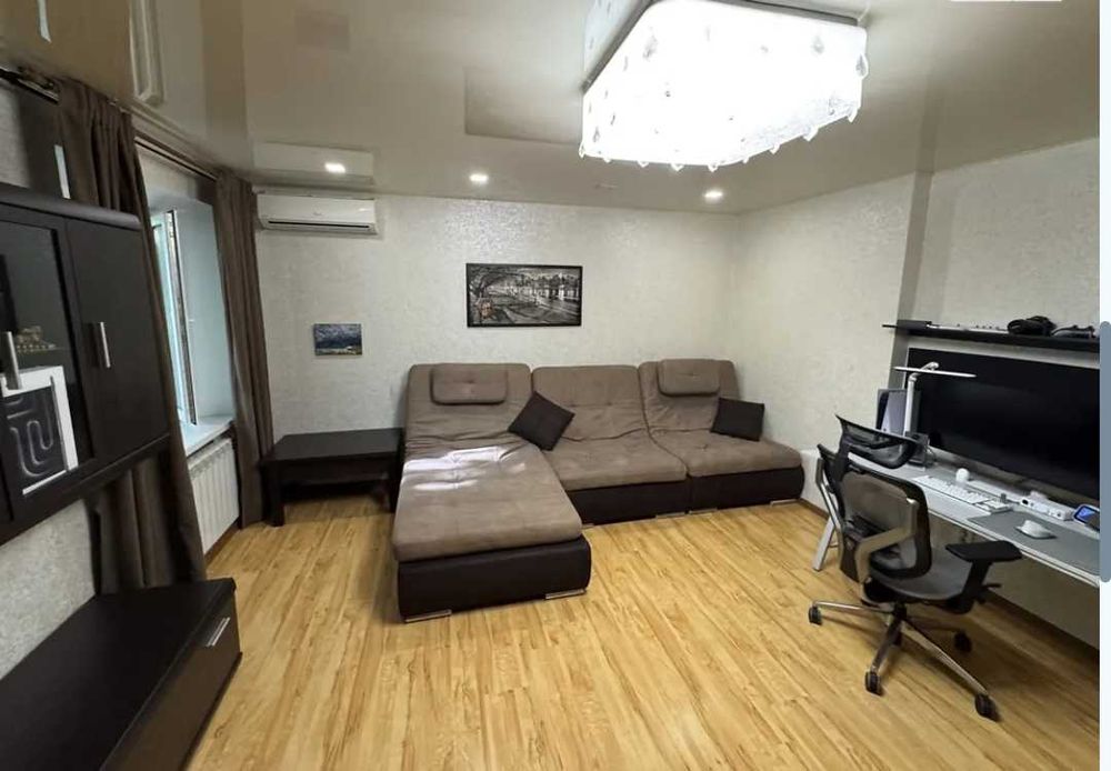 2 кімнатна квартира парк Шодуара