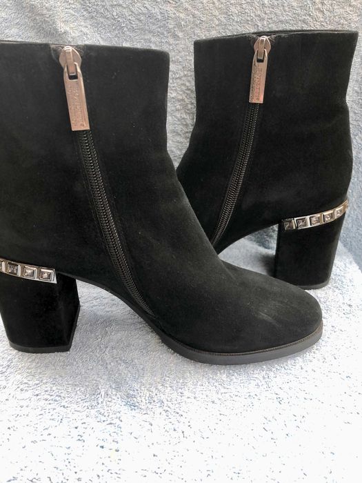 Замшеві жіночі черевики 37р.