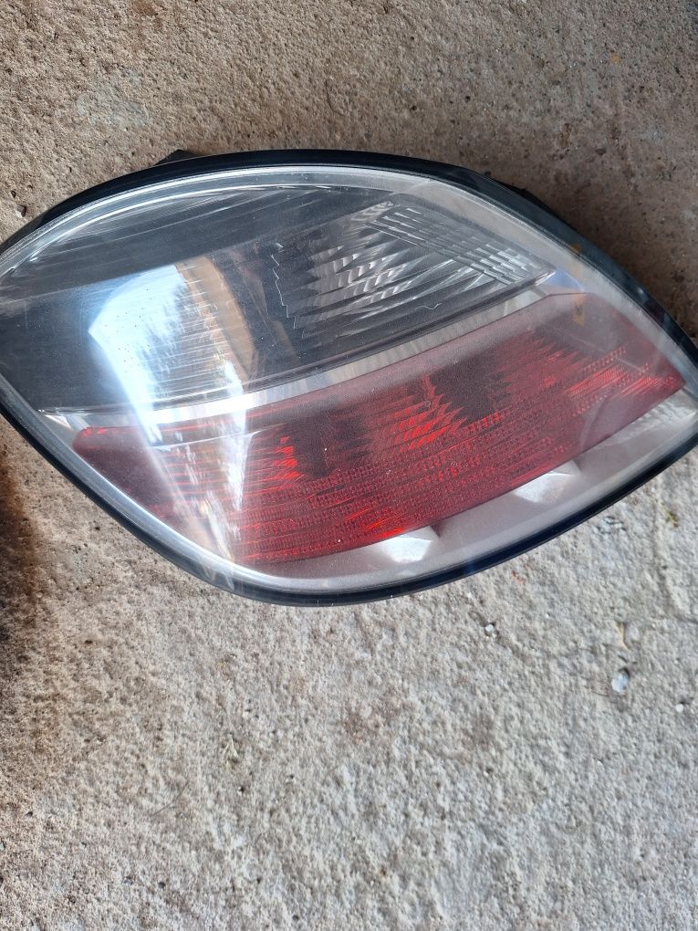 Faróis Opel Astra