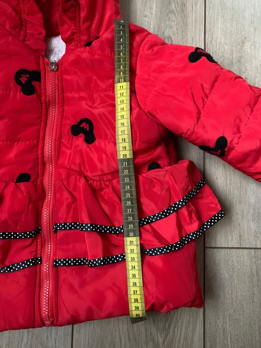 Осіння куртка для дівчинки