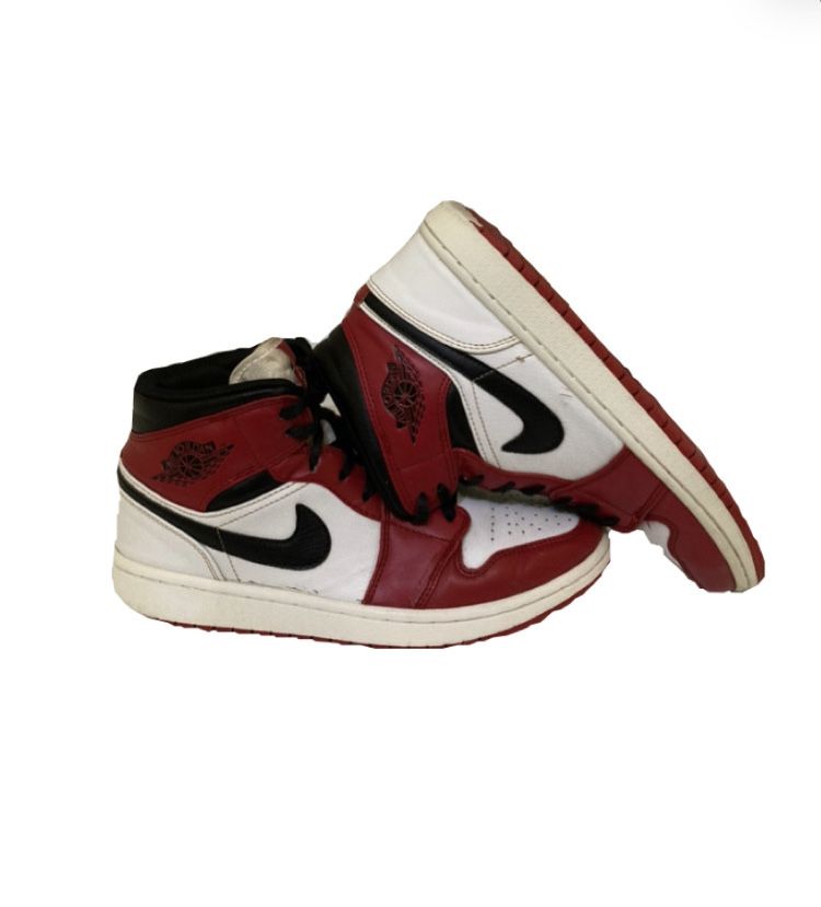 Кросівки Nike Air Jordan 1 Retro Mid Chicago