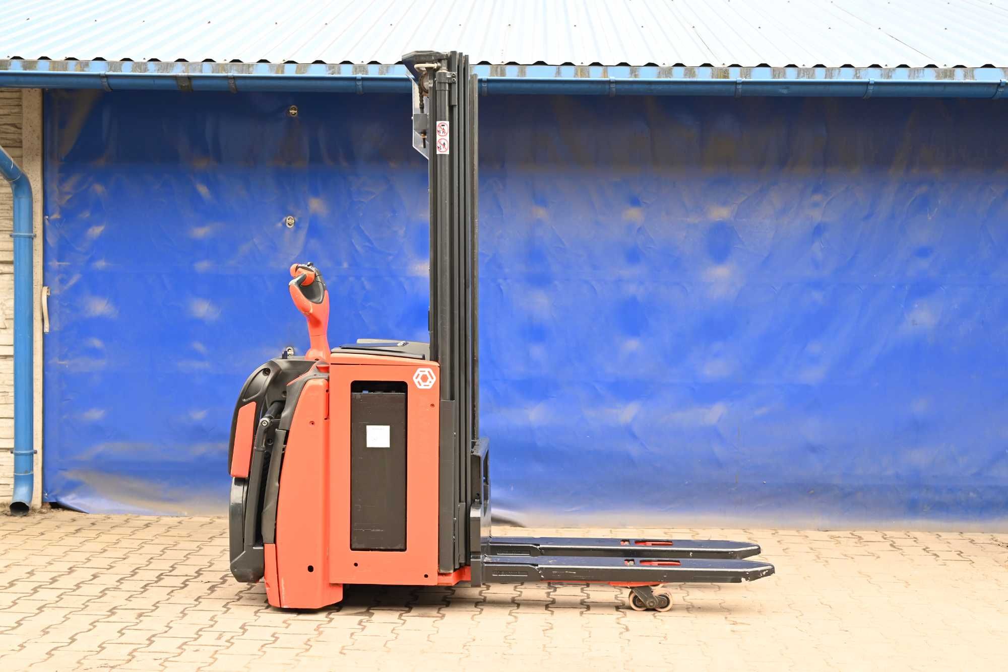 Paleciak elektryczny Linde L14 AP Triplex 480cm 2017rok FHP 373