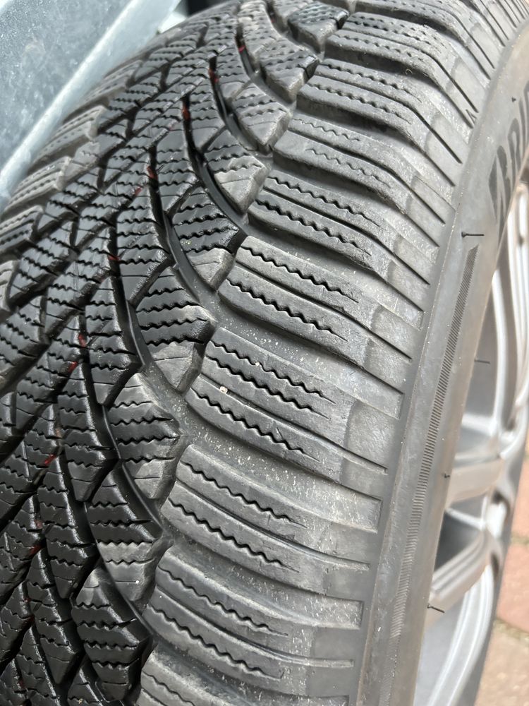 Alufelgi Dezent 16 opony zimowe 215/65 r 16 czujniki