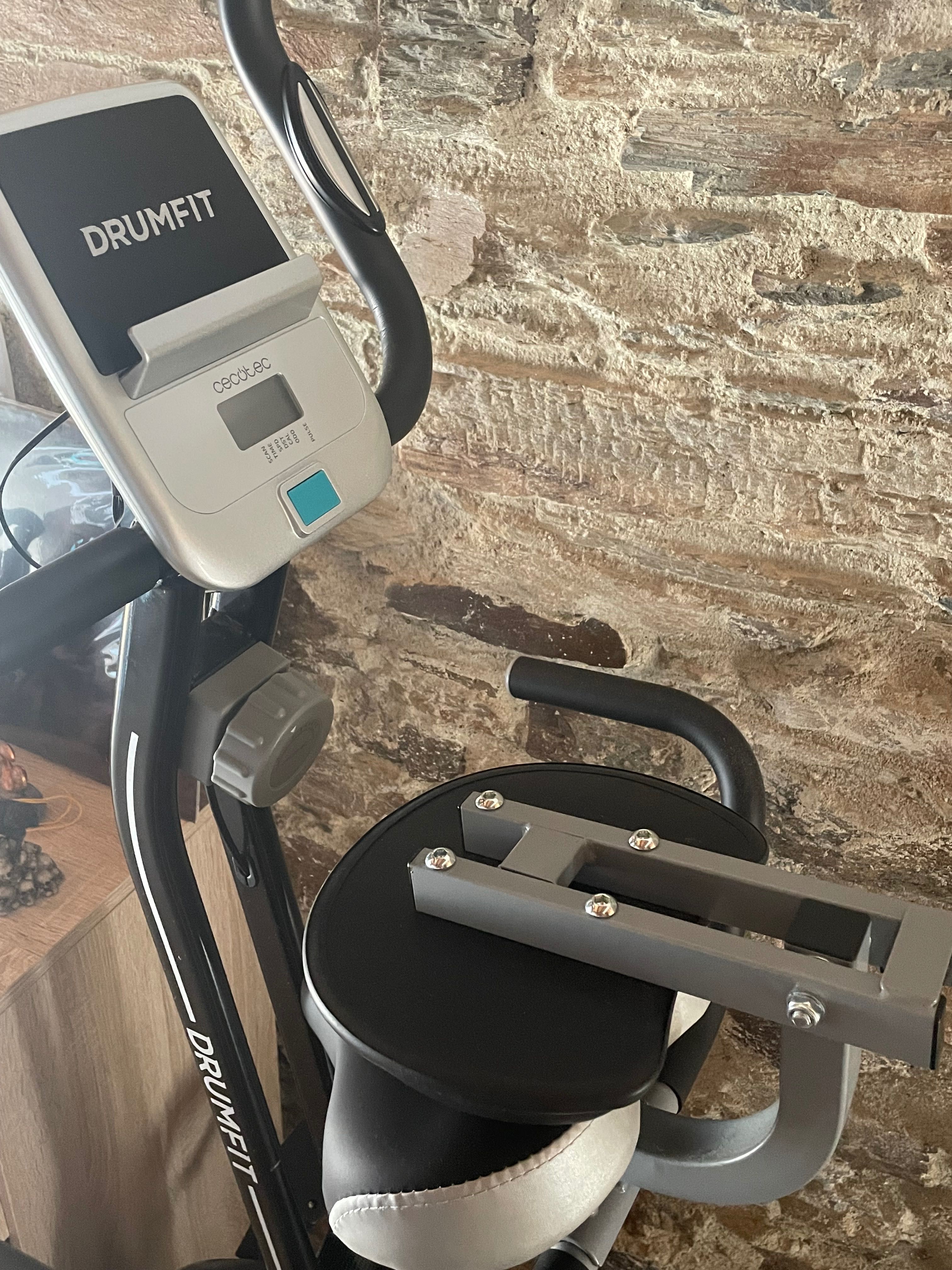 Bicicleta estática Cecotec (com apoio lombar)