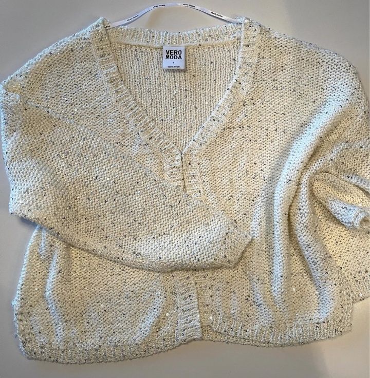 Sweter błyszczący