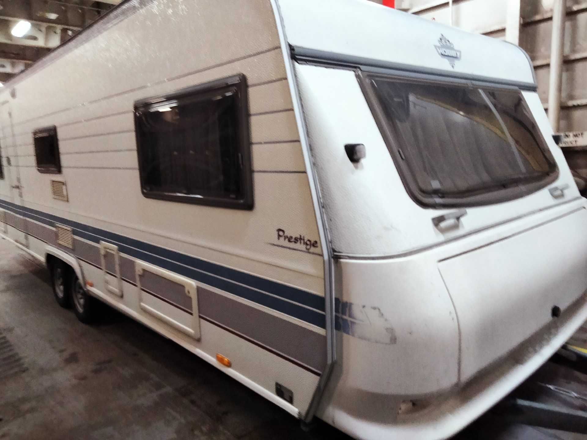 1020 Hobby 720 Prestige 9 m najdluzsza Przyczepa kempingowa