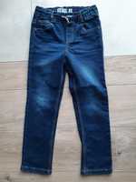 Spodnie jeans dla chłopca 140