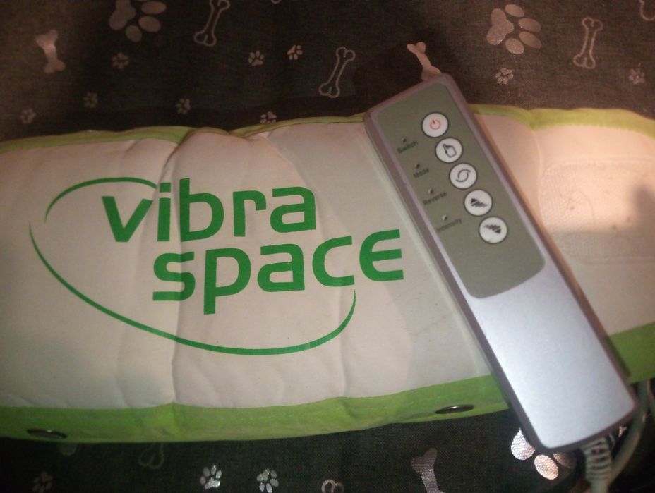 Pas masujący wibrujący