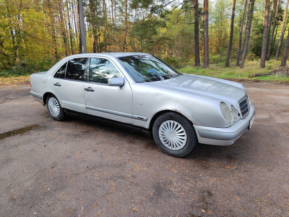 Mercedes-Benz w210 E220d 1998