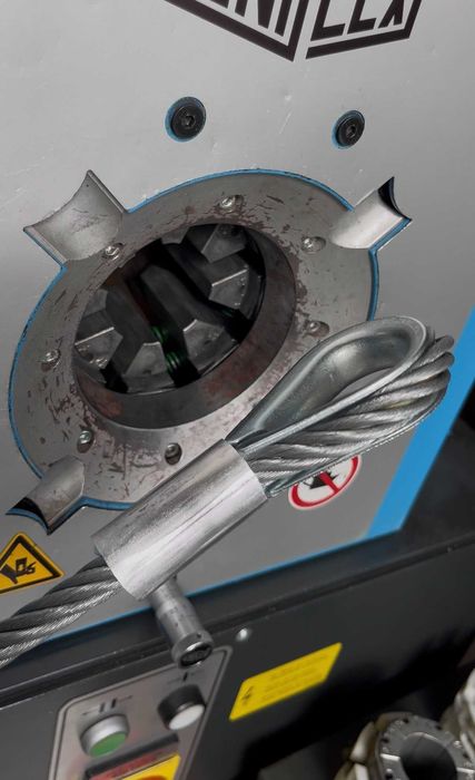 Zagniatanie zakuwanie lin stalowych, węży do wspomagania klimatyzacji