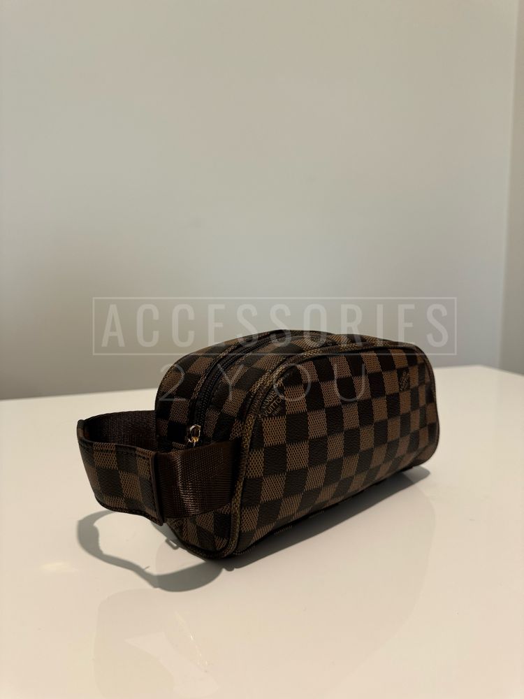 Pochete / Necessaire Louis Vuitton