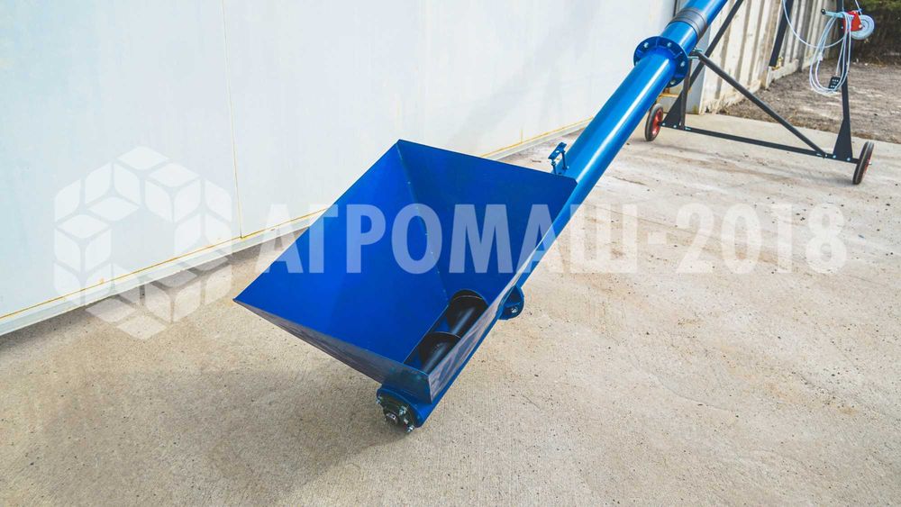 Гвинтовий конвеєр. Шнековый погрузчик.Транспортер зерна,зернопогрузчик