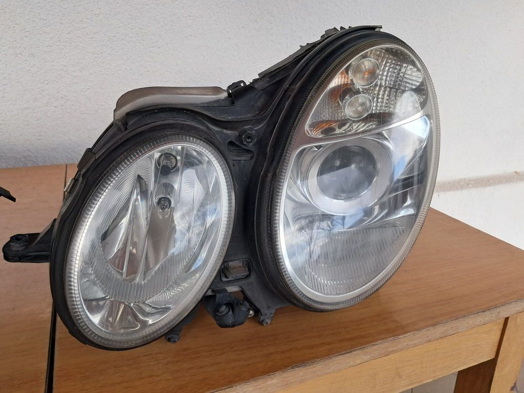 Lampa przednia lewa Mercedes E-klasa W211 xenon