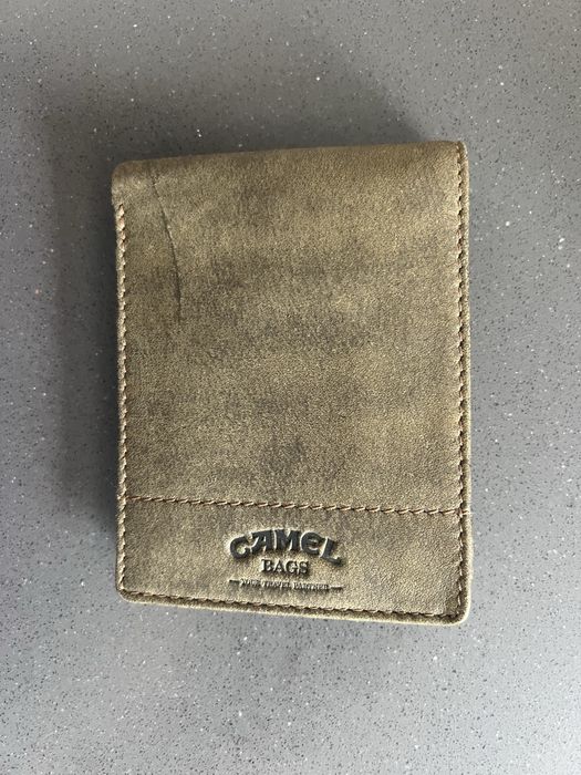 Carteira CAMEL em Pele