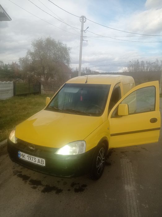 Опель комбо 2011 рік