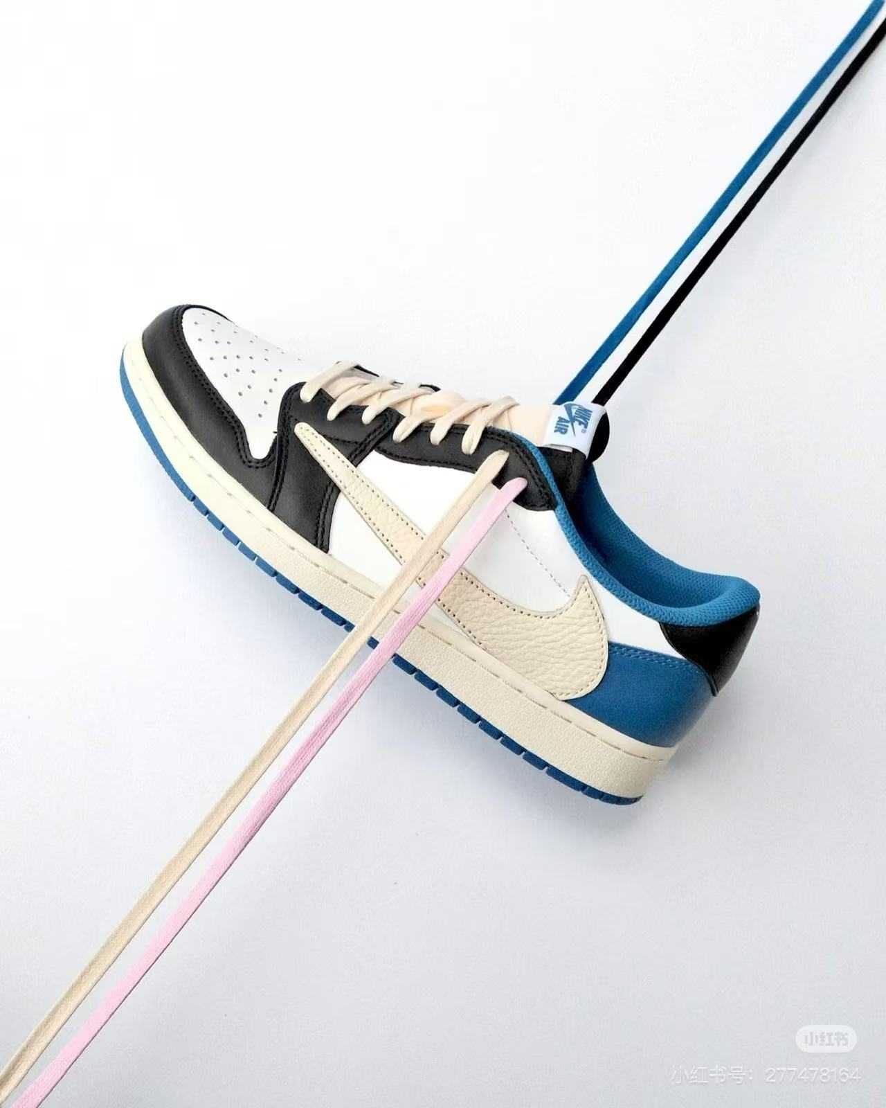 Jordan 1 Retro Low OG SP Fragment x Travis Scott R.43