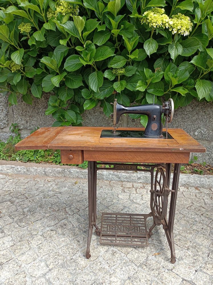 Maquina de costura singer
