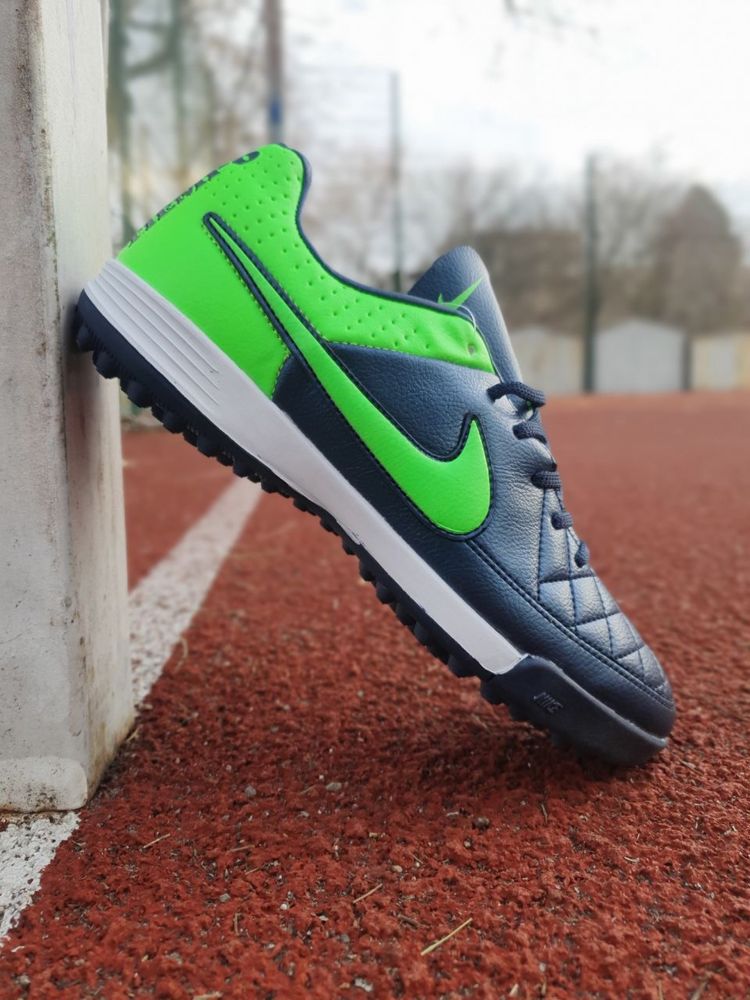 сороконіжки Nike Tiempo, бампи, футзалки, Сороконожки футбольная обувь