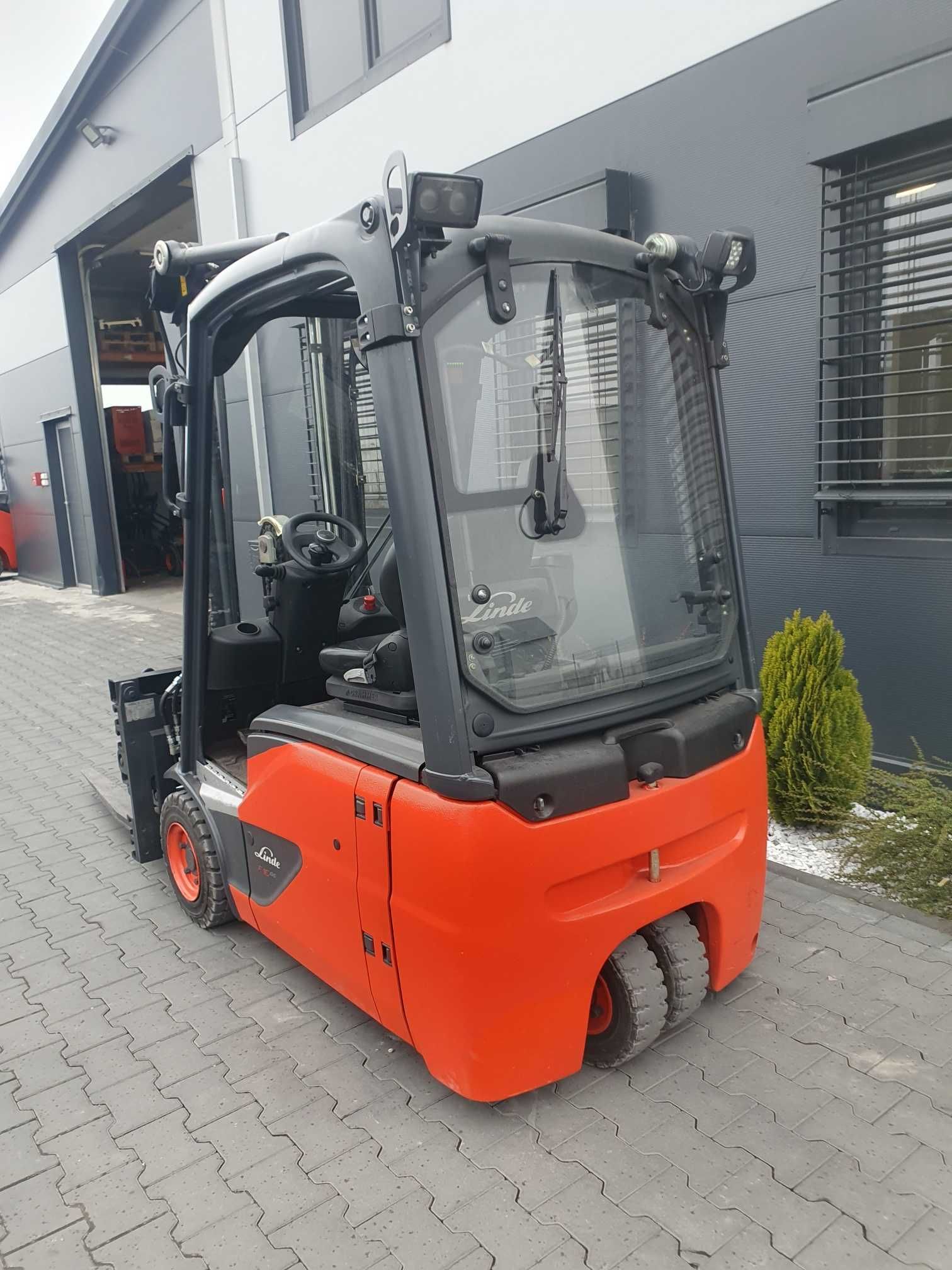 Wózek LINDE E16 2017r Triplex Pozycjoner Półkabina E18 E14 E20 widłowy
