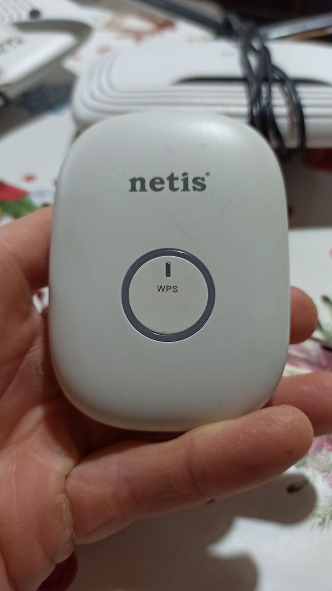 Ретранслятор Netis Wireless N E1+